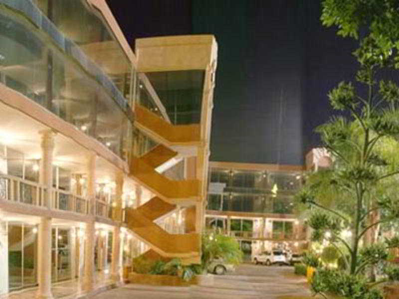 Paraíso Express Torreón Exterior foto
